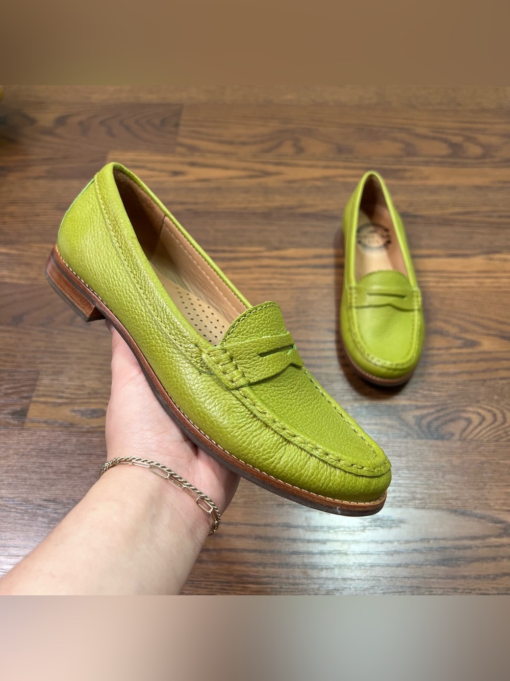 Driver Club USA Greenwich Loafers in Apple-green, genuine Leather size Women’s 7